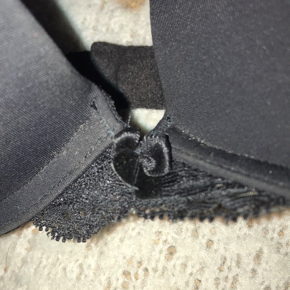 Victoria’s Secret Black Push-up Bra - Picture 2 of 5